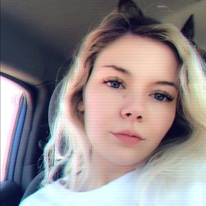 Meet your Posher, Brianna